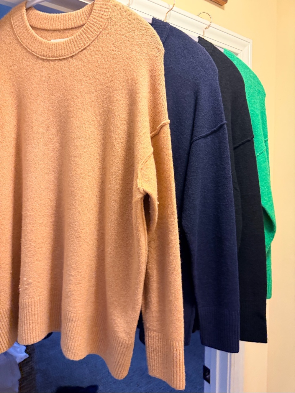 4 aerie sweaters